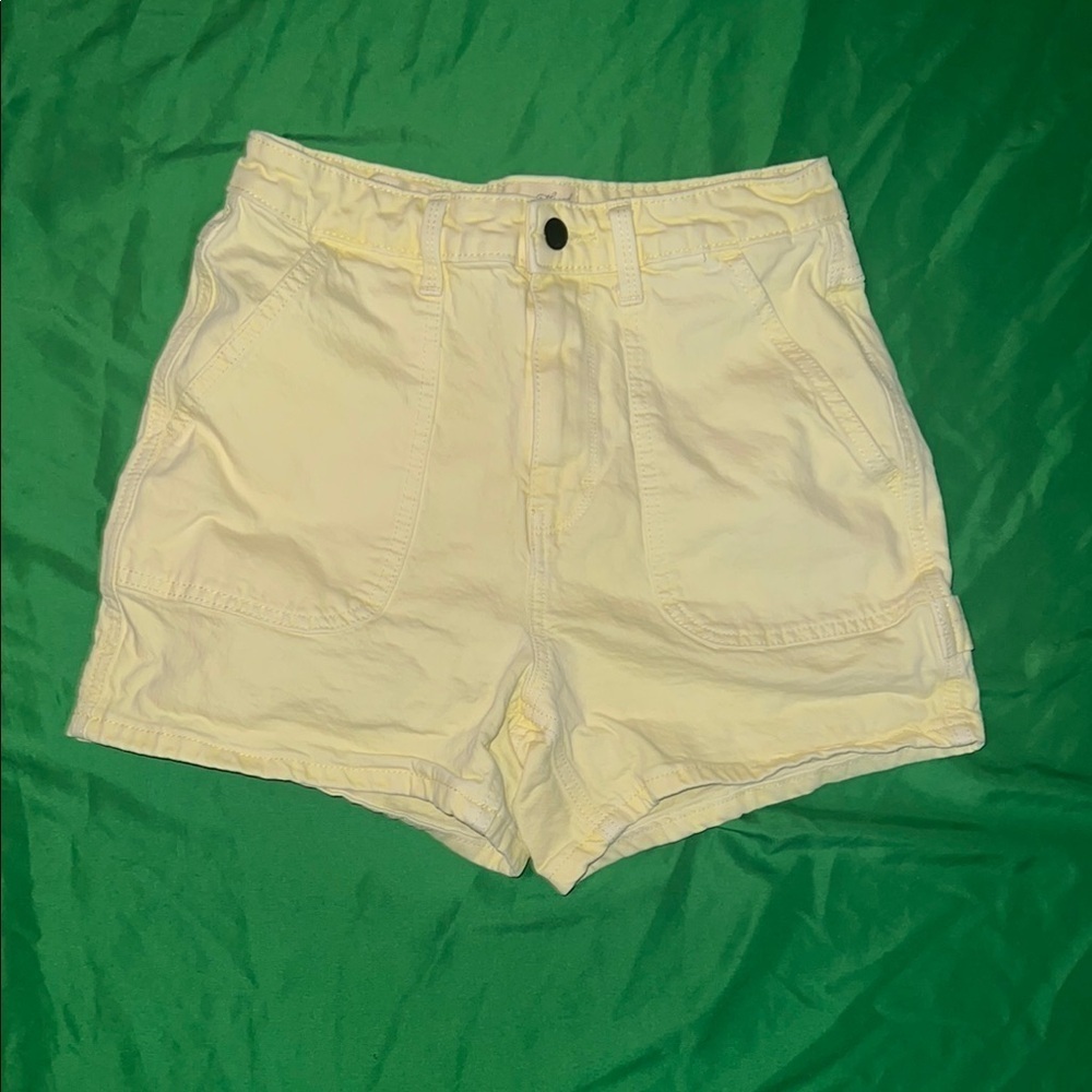 Universal Thread Pale Yellow Denim Shorts size 25